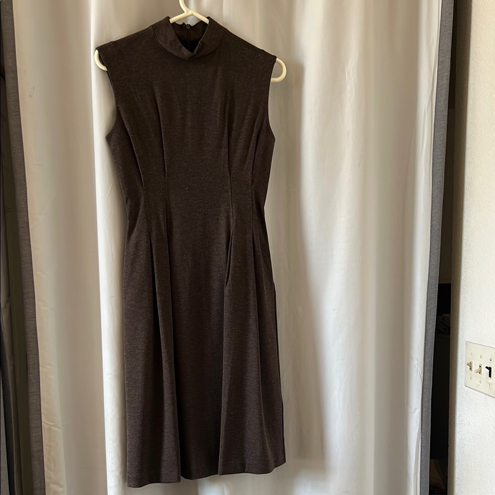 Elegant Brown Sleeveless Dress